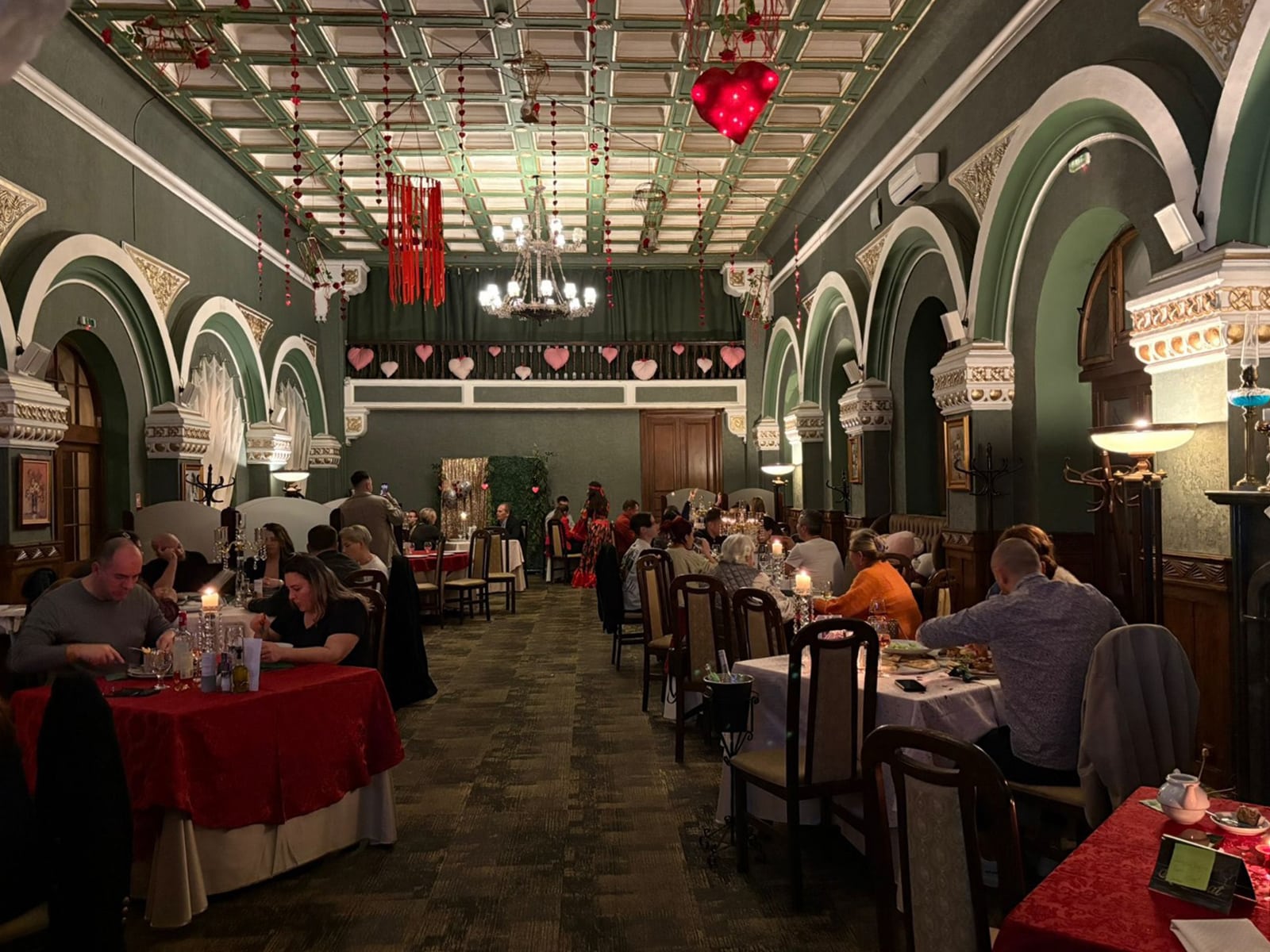 Restaurant la belle epoque - sala nicolae iorga Restaurant la belle epoque - sala nicolae iorga
